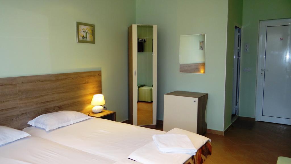 Guest Rooms Kom Sofía Habitación foto